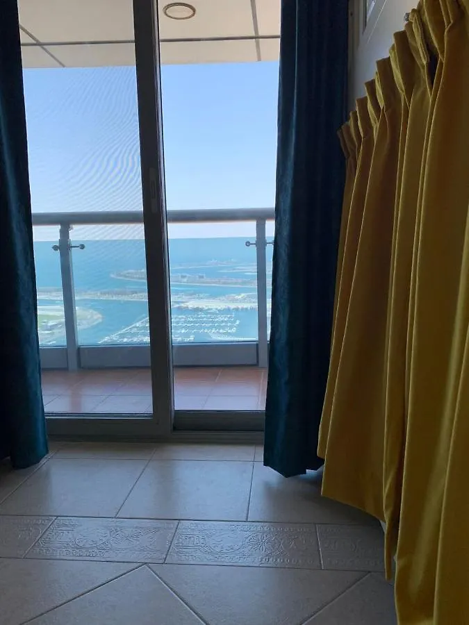 The Mood House I Dubai Marina Hostel United Arab Emirates