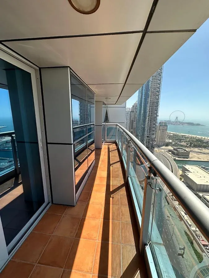 The Mood House I Dubai Marina Hostel