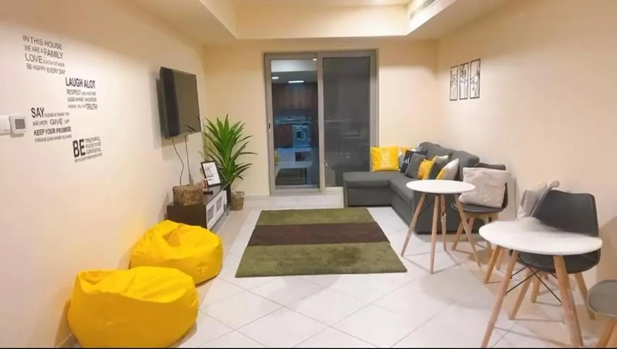 The Mood House I Dubai Marina Hostel